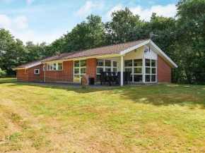 Four-Bedroom Holiday home in Oksbøl 18